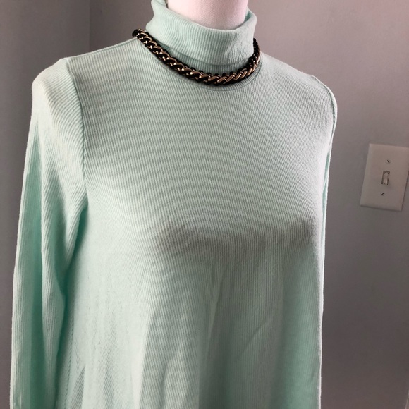MaiTai super soft turtleneck medium - Picture 2 of 3
